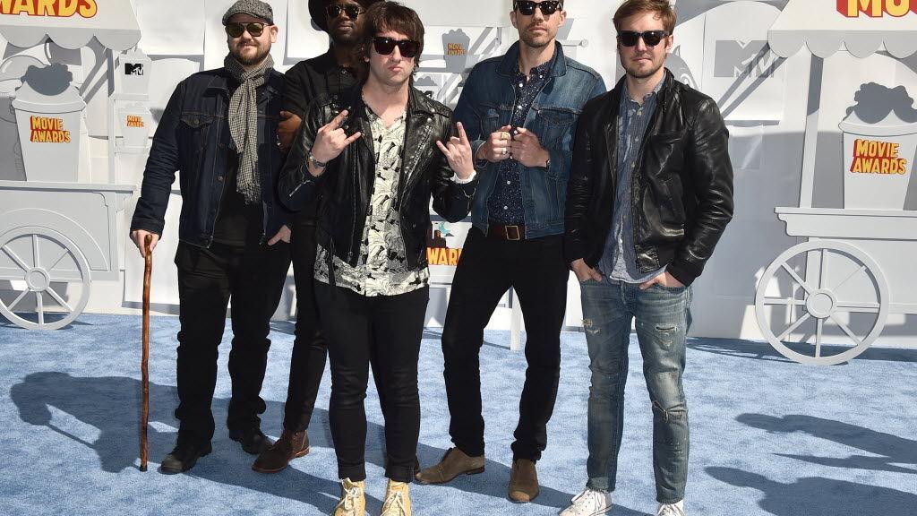 Plain White T's ready to 'let it all hang out'